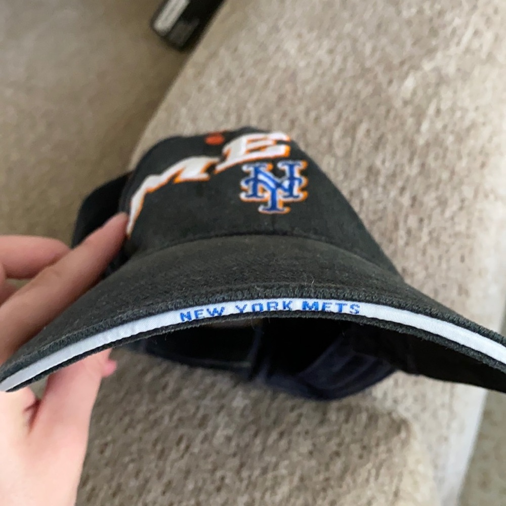 Mets hat - Picture 4 of 4